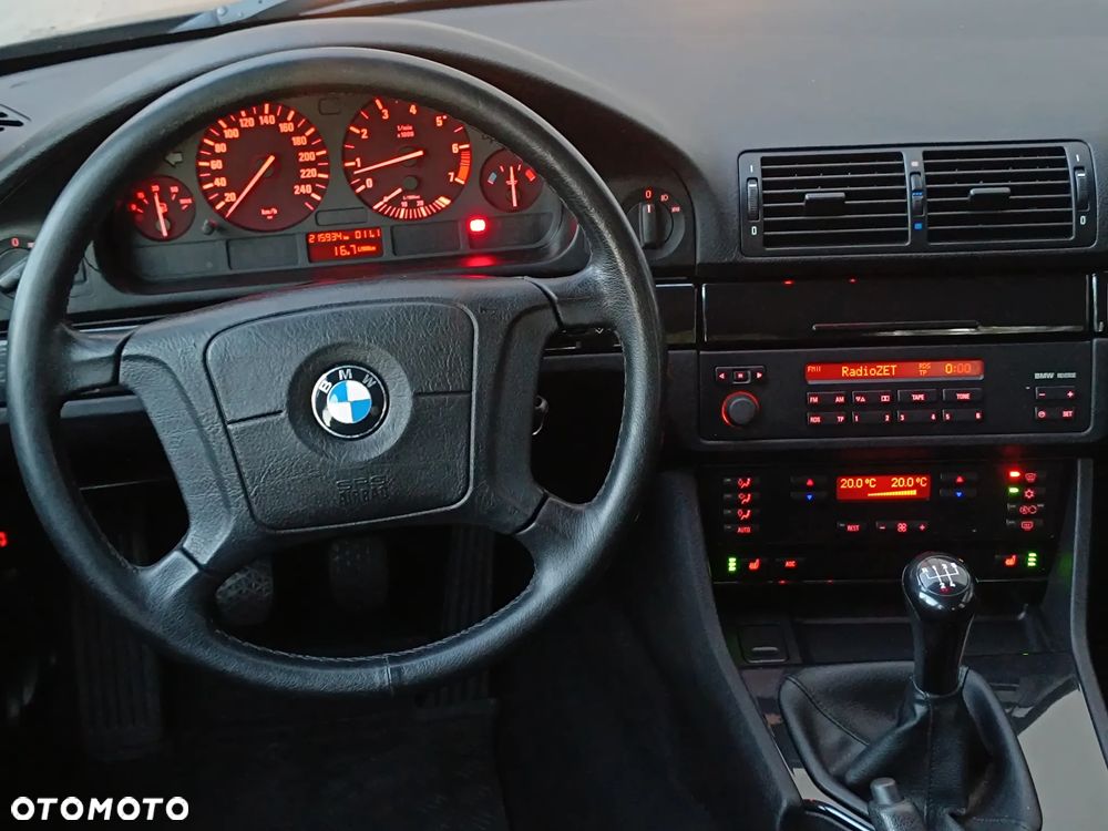 BMW Seria 5 - 39