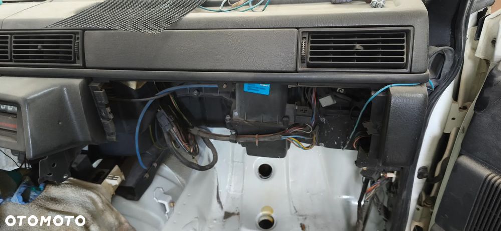 Volvo Seria 700 - 25
