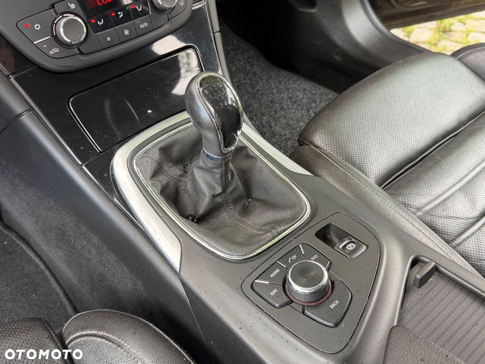Opel Insignia 2.0 CDTI Cosmo S&S - 27