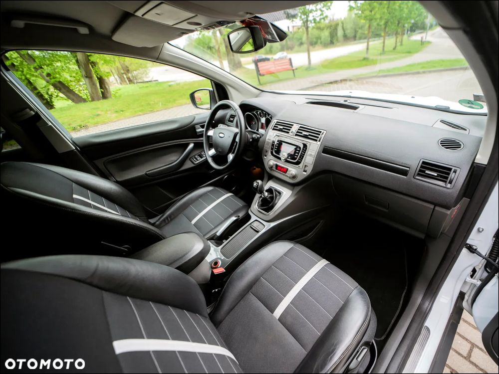 Ford Kuga - 18