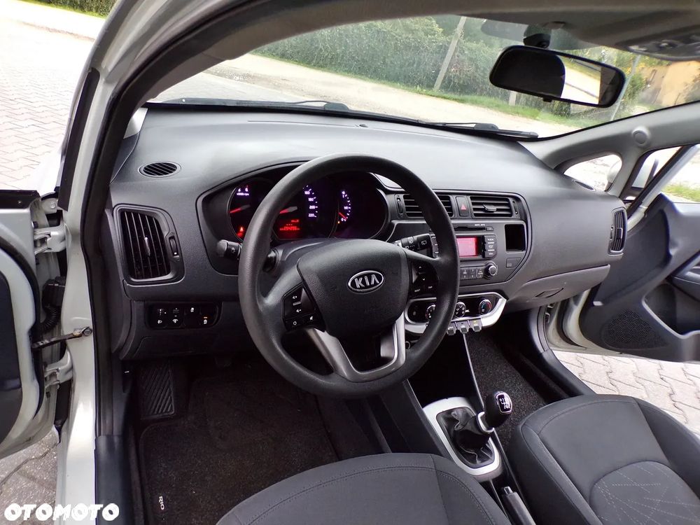 Kia Rio 1.1 CRDI Attract - 16