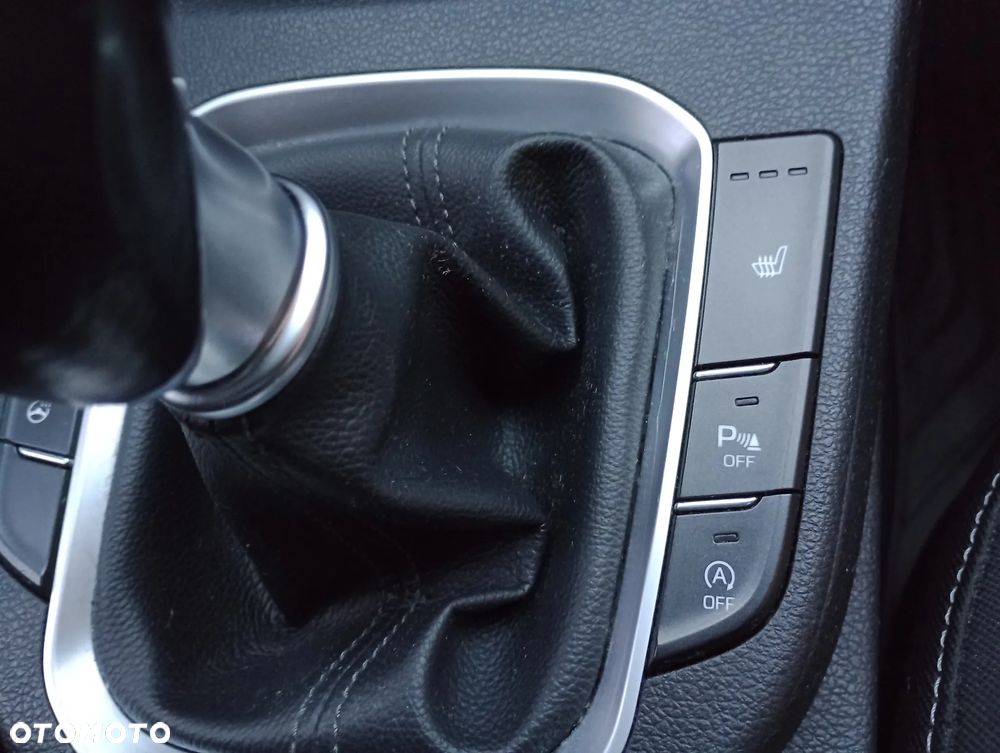 Hyundai i30 1.4 Premiere Comfort - 19