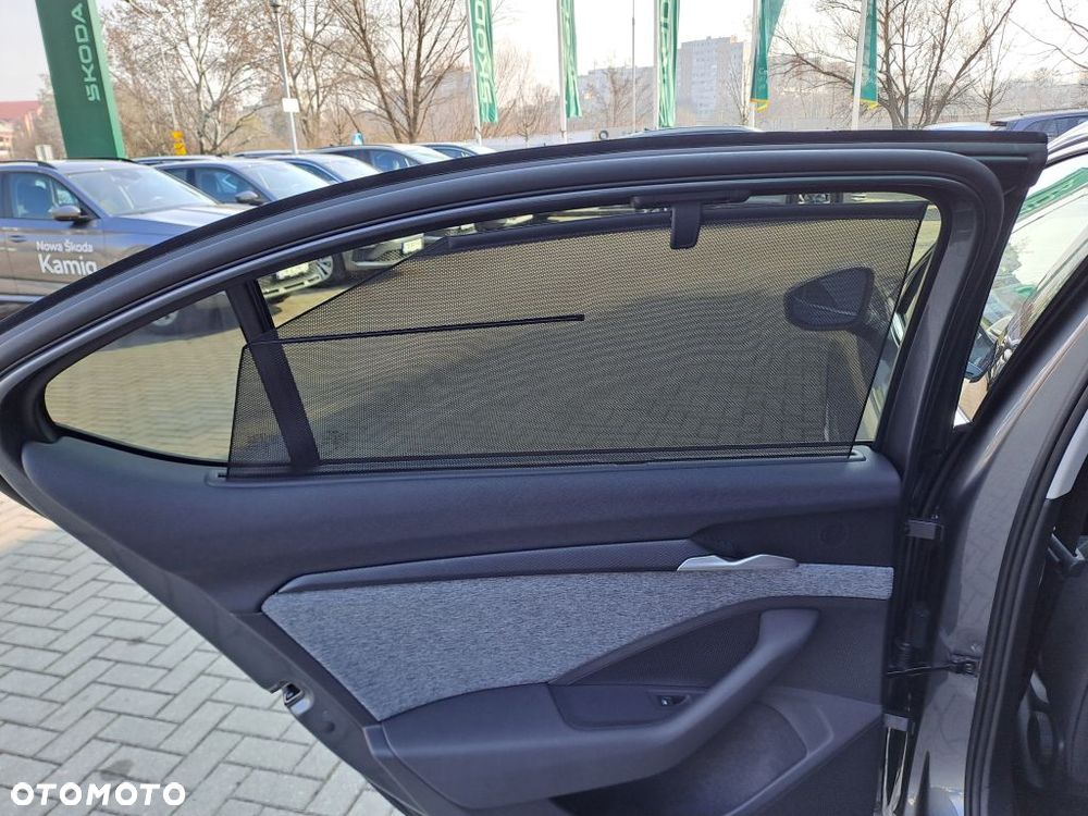 Skoda Superb 2.0 TDI SCR 4x4 Edition 130 DSG - 10