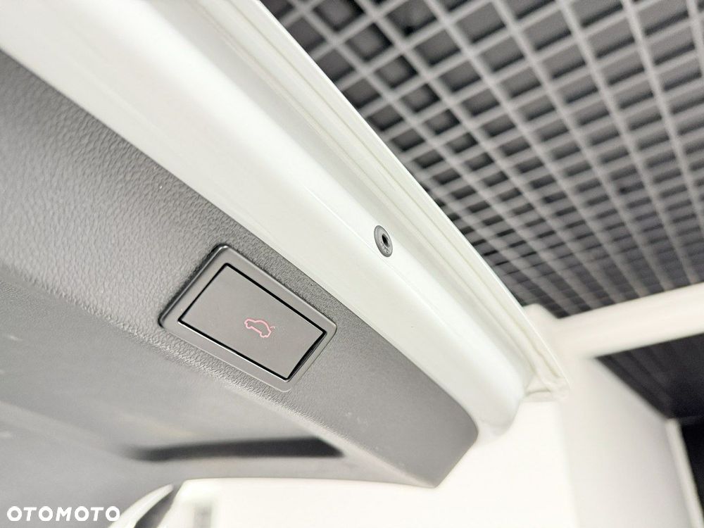 Skoda Octavia 2.0 TDI RS Challenge DSG - 19