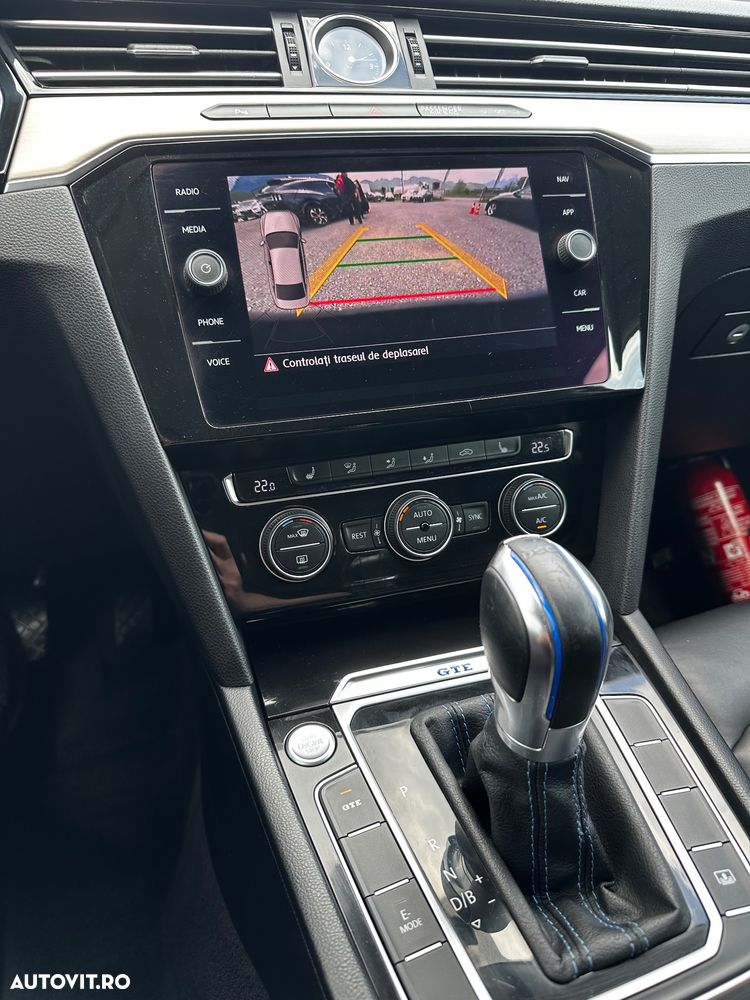 Volkswagen Passat - 27
