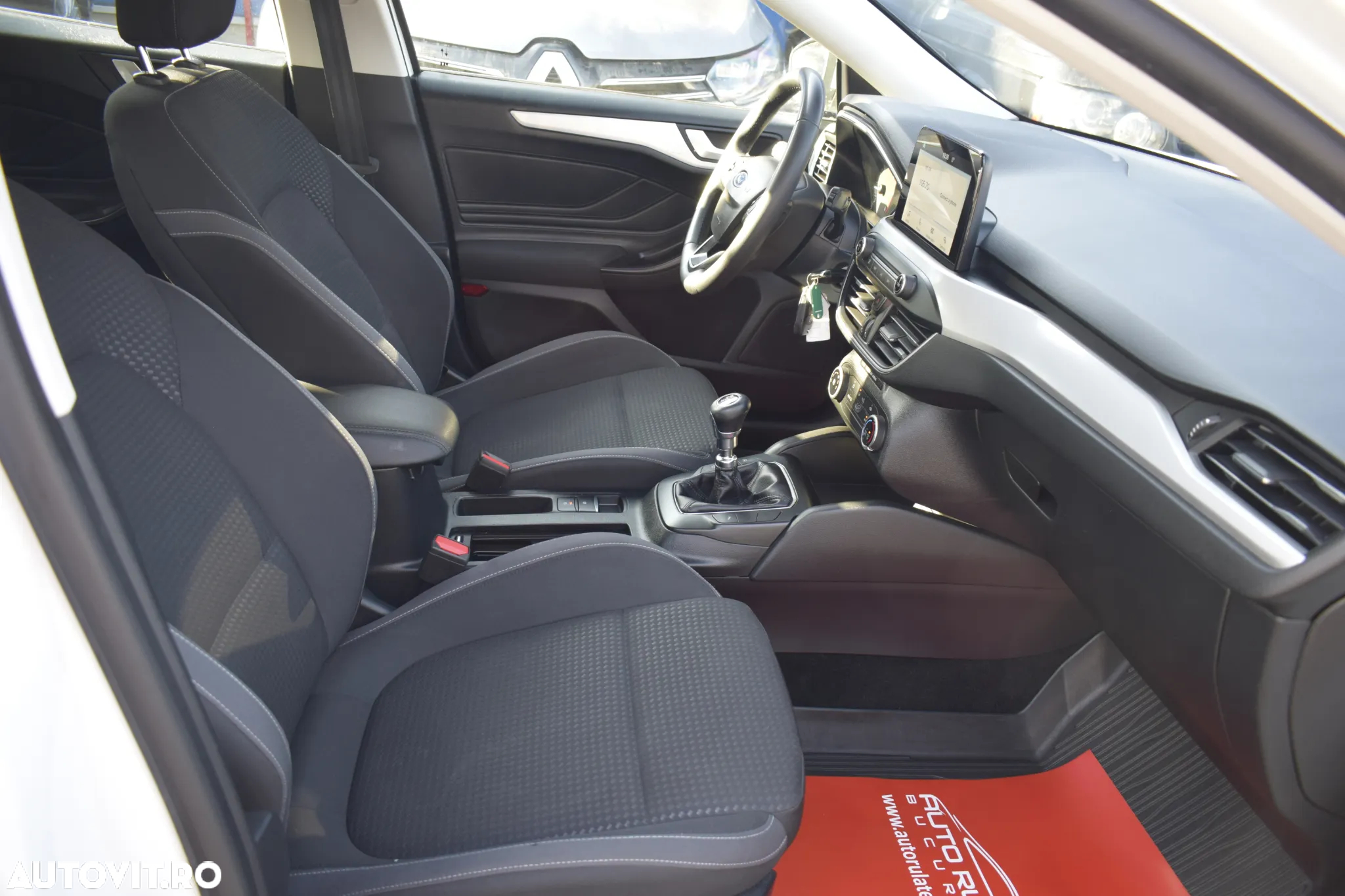 Ford Focus 1.5 EcoBlue Connected - 13