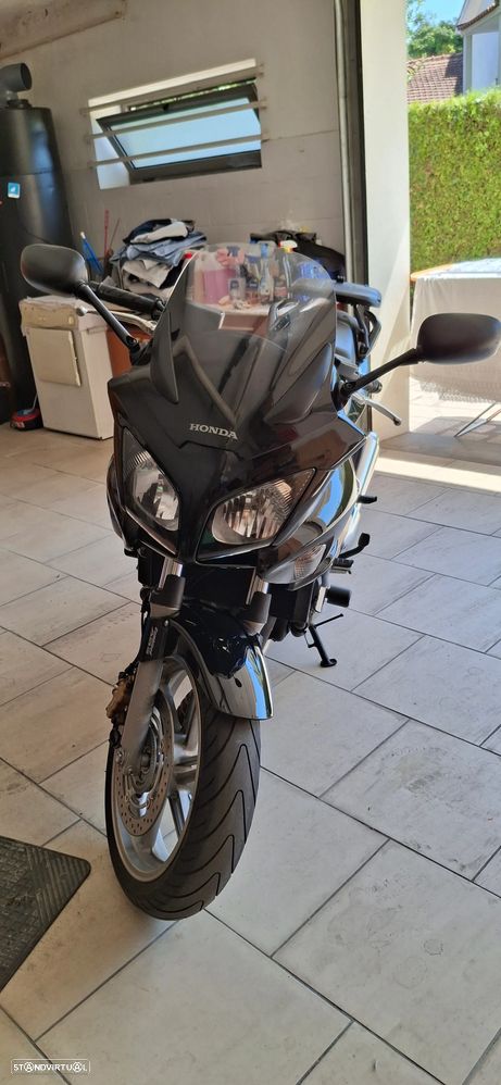 Honda CBF - 3