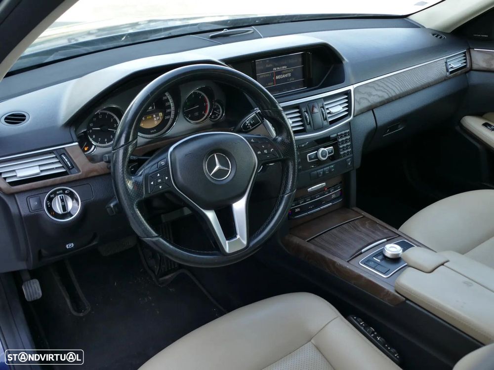 Mercedes-Benz E 220 CDi Avantgarde BE Auto. - 26