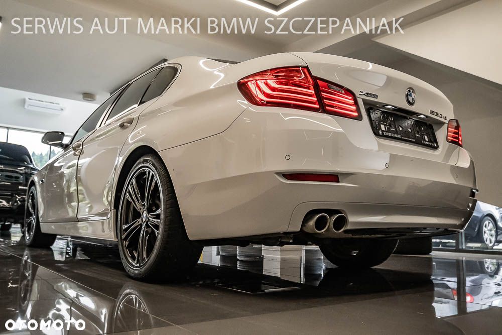 BMW Seria 5 520d xDrive - 9