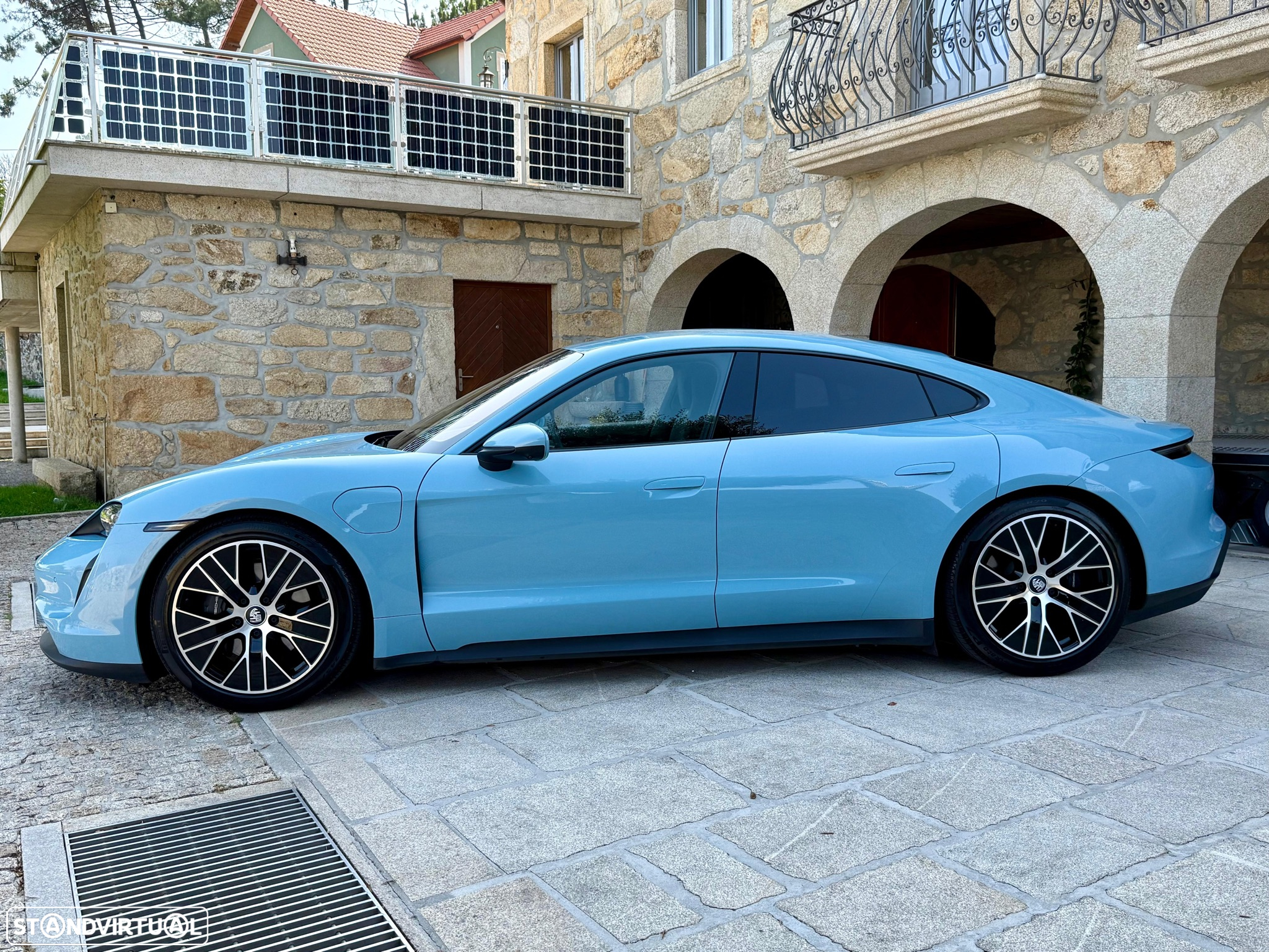 Porsche Taycan - 3