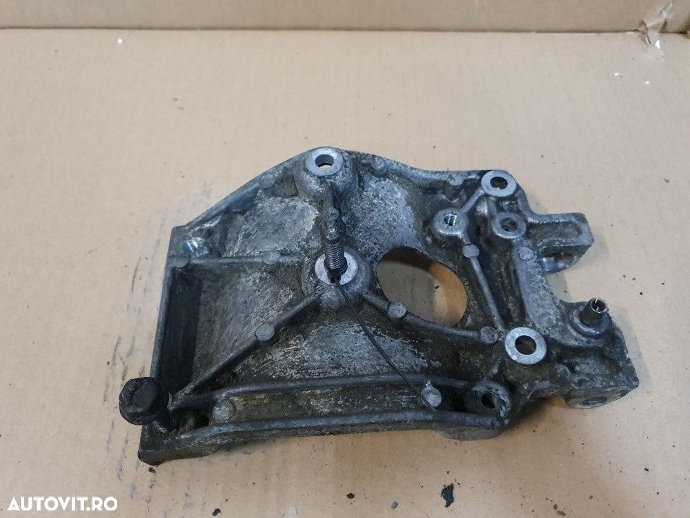 Suport de montare compresor AC CITROËN BERLINGO Box M_ 1996 - 20111.6 HDI 75 9HW (DV6BTED4), DV6B 9646719580 - 2