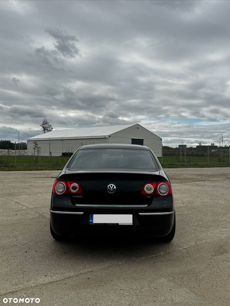 Volkswagen Passat - 6