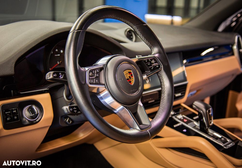 Porsche Cayenne - 13