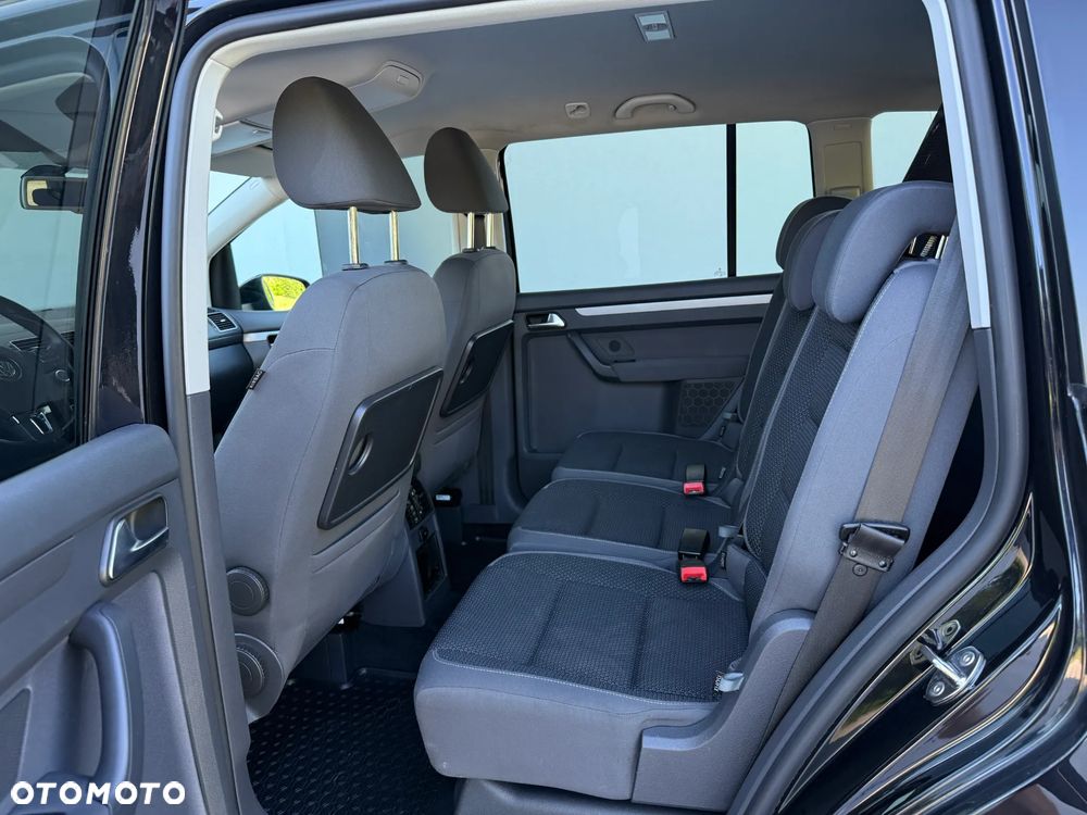 Volkswagen Touran 1.6 TDI BMT Comfortline - 28
