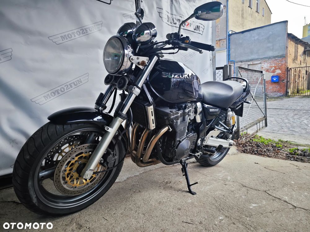 Suzuki GSX - 5