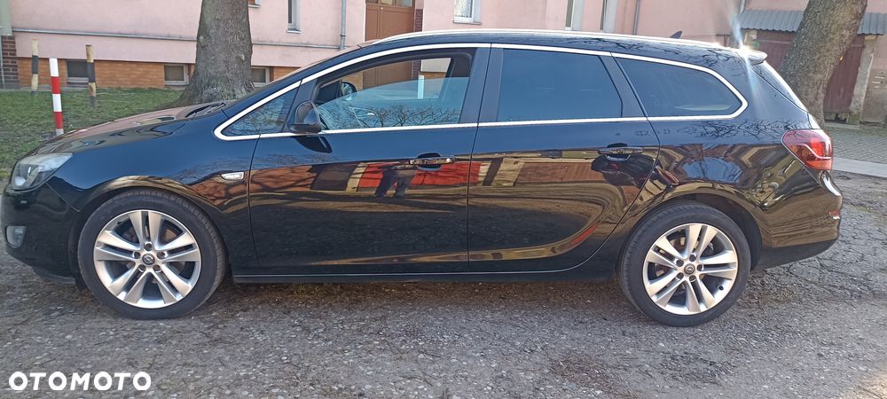 Opel Astra 2.0 CDTI DPF Cosmo - 10