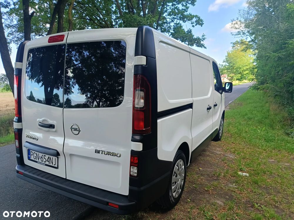 Opel Vivaro - 10