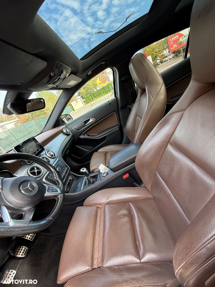 Mercedes-Benz GLA 200 d - 14