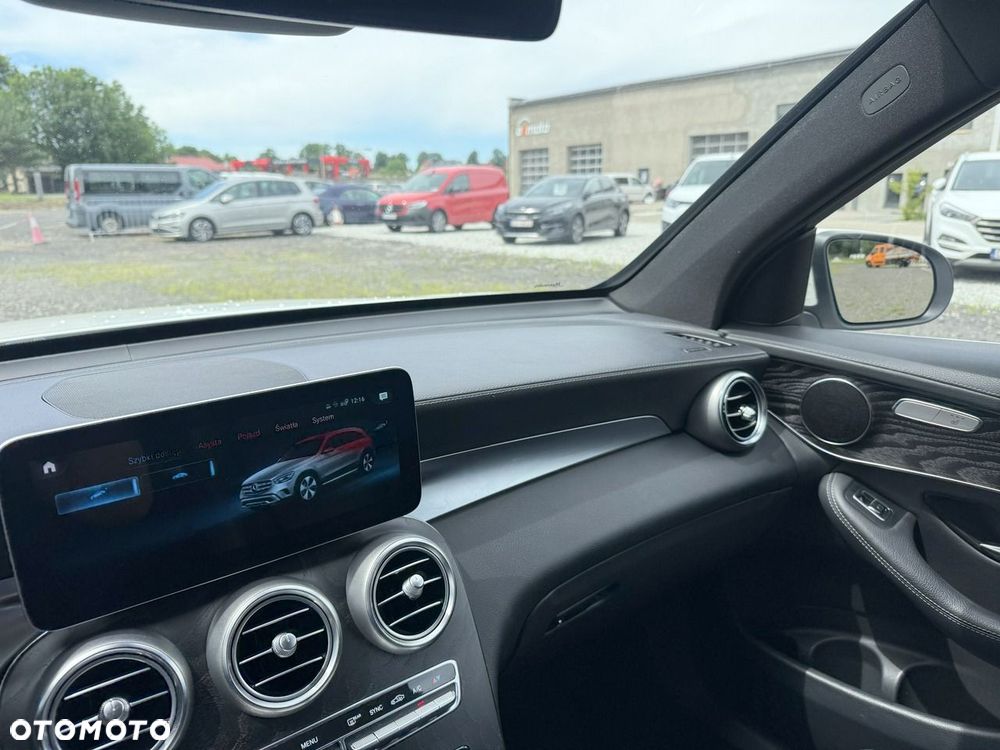 Mercedes-Benz GLC - 16