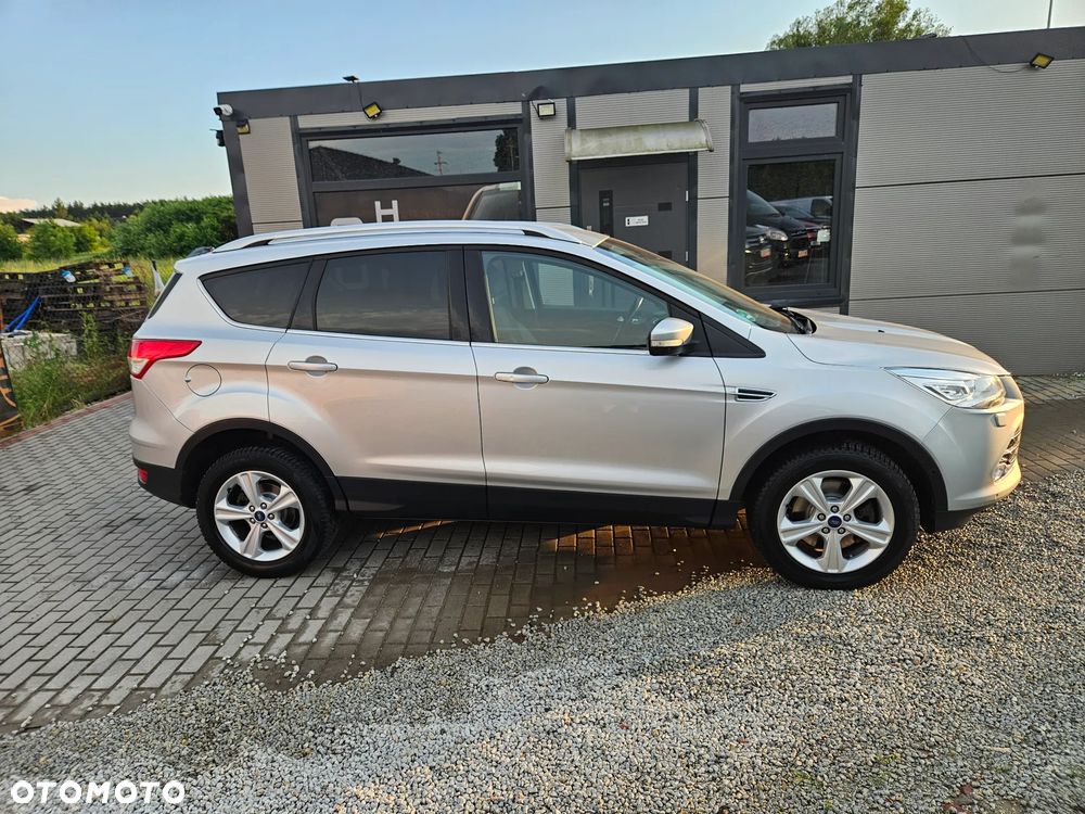 Ford Kuga 2.0 TDCi 4x4 Titanium - 4
