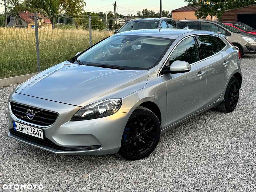 Volvo V40 D2 Momentum - 14