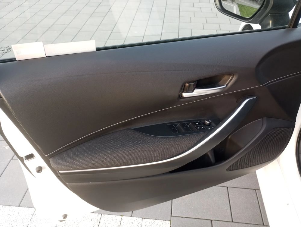Toyota Corolla 1.8 Hybrid Comfort - 11