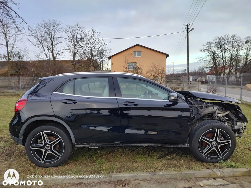 Mercedes-Benz GLA 250 4Matic 7G-DCT AMG Line - 4