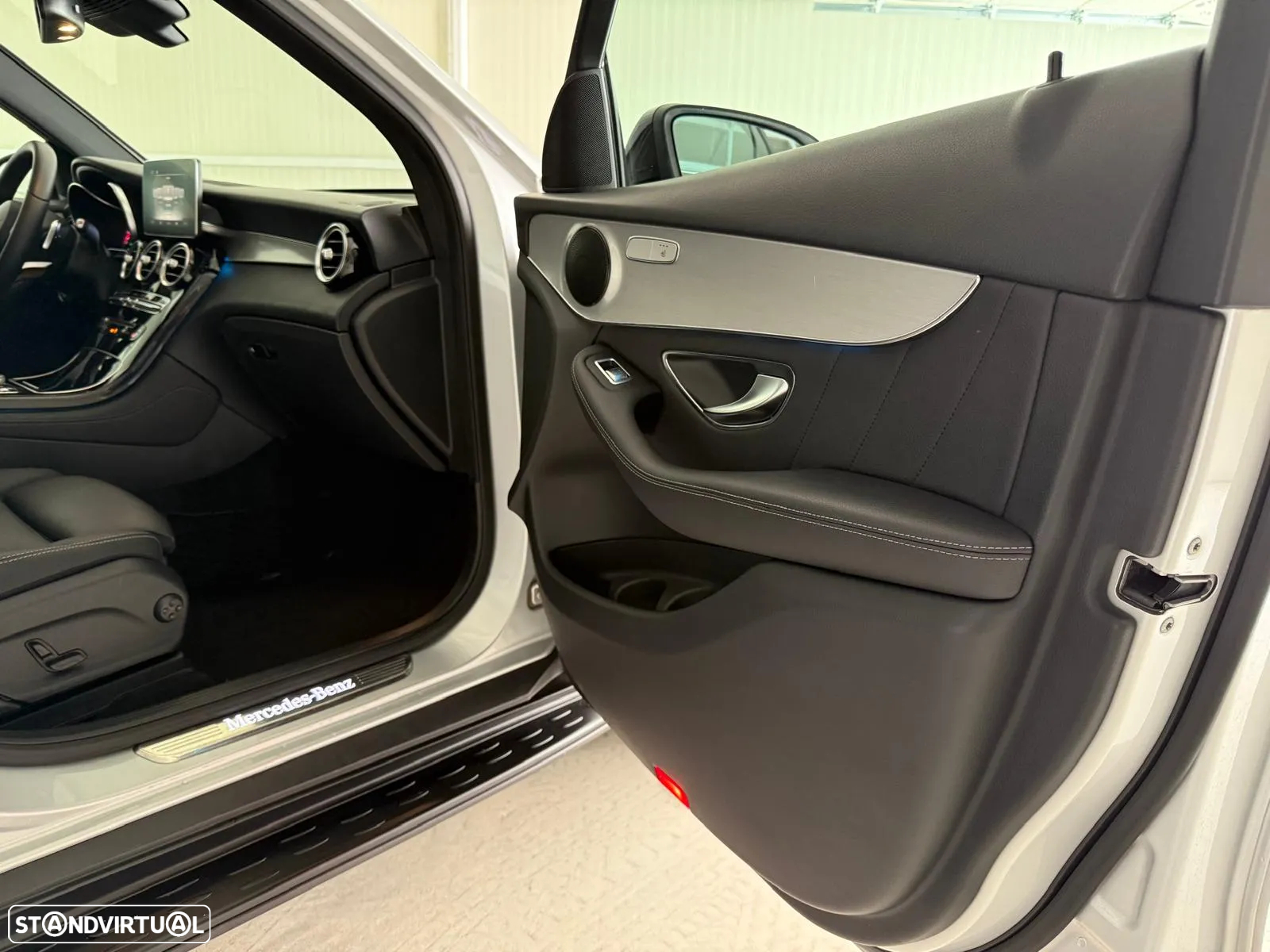 Mercedes-Benz GLC 250 d 4Matic 9G-TRONIC AMG Line - 20