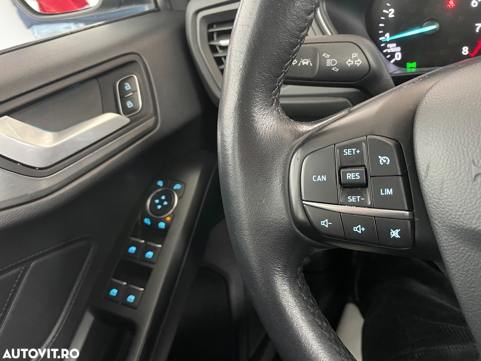 Ford Focus 1.0 EcoBoost Start-Stopp-System TITANIUM DESIGN - 16