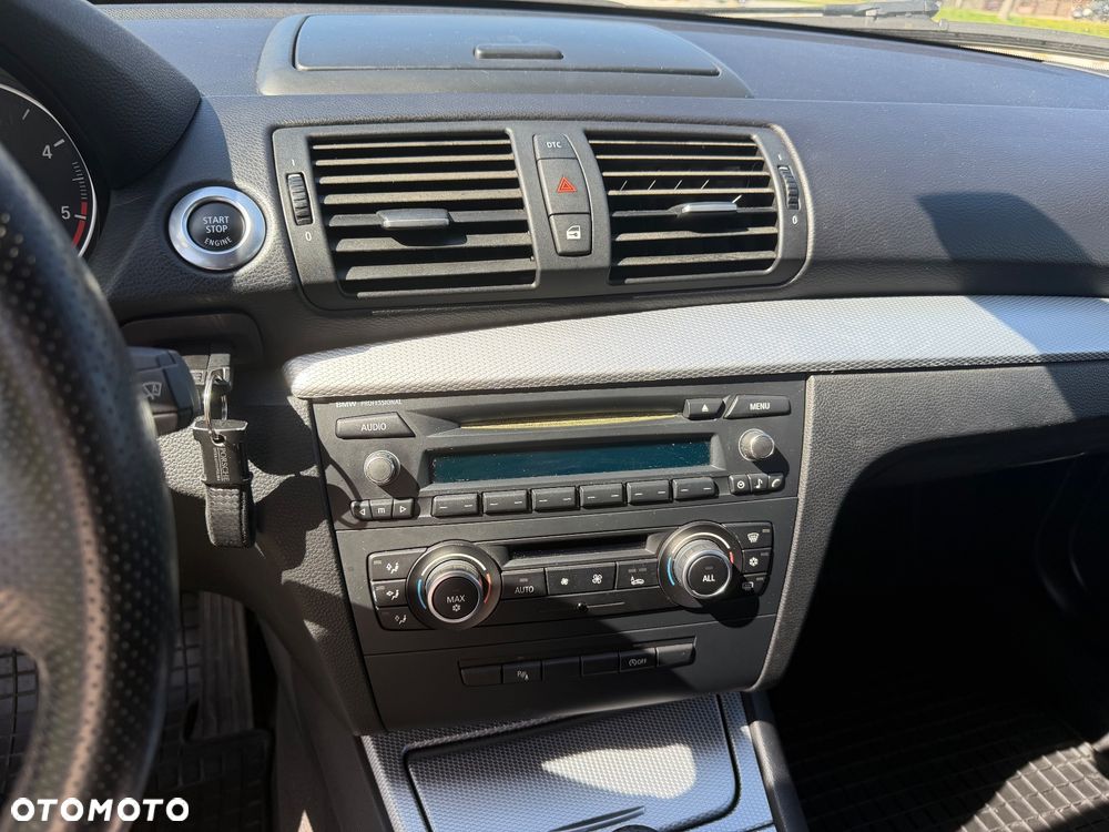 BMW Seria 1 118d - 12