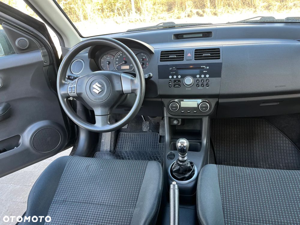 Suzuki Swift 1.3 DDiS 16v GLX - 16