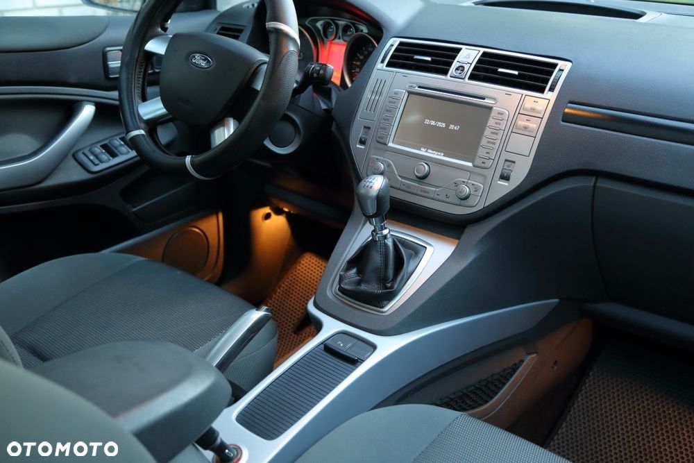 Ford Kuga - 7