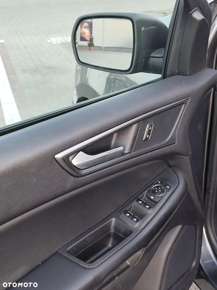 Ford Edge - 19