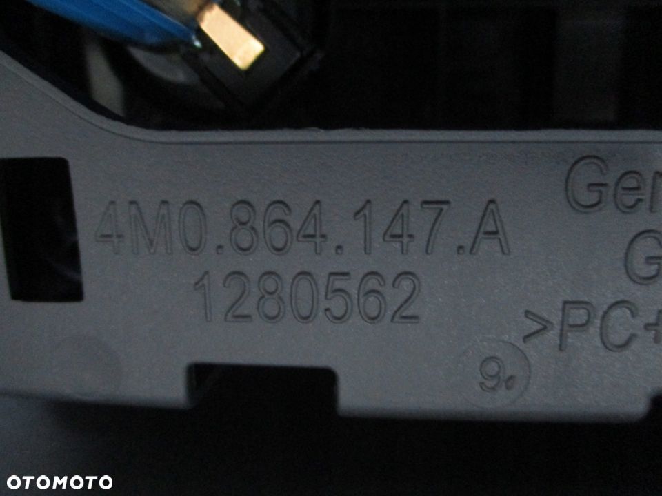 NAWIEW TYLNY TUNEL AUDI Q7 4M 4M0863300 2017 - 4