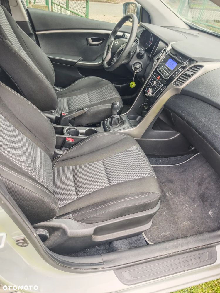 Hyundai i30 1.6 CRDi Classic - 11
