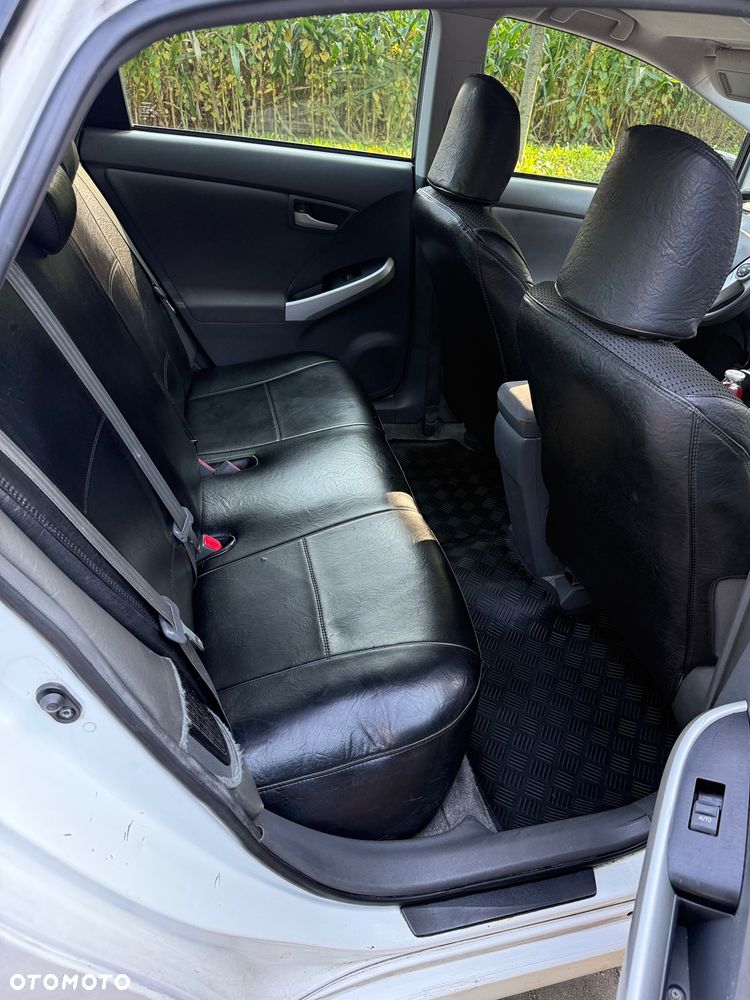 Toyota Prius - 17