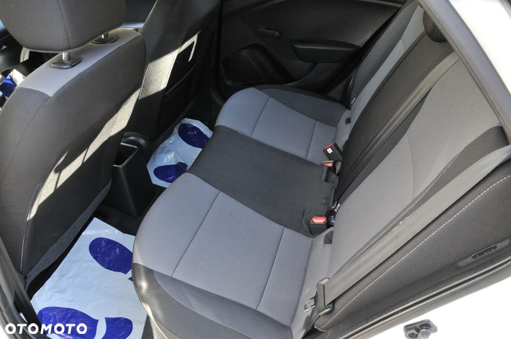 Hyundai i20 1.2 Select - 19