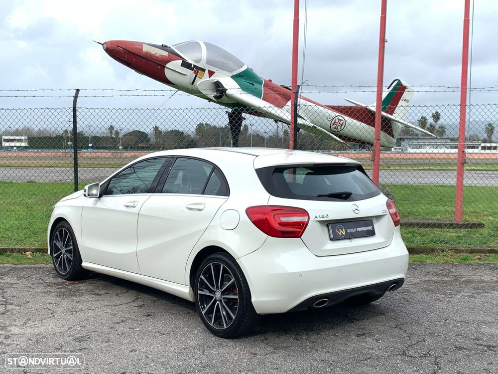 Mercedes-Benz A 180 d AMG Line - 24