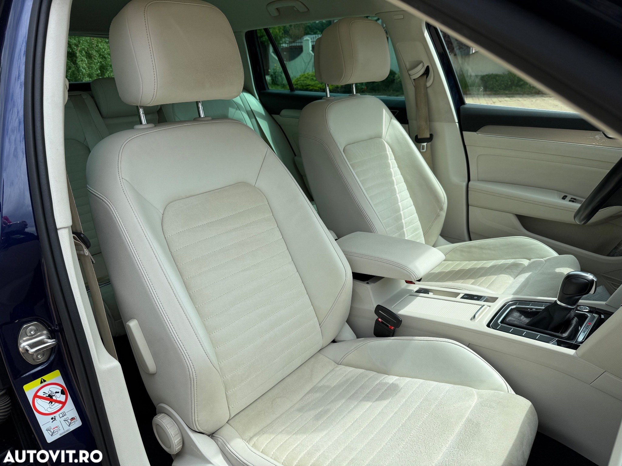 Volkswagen Passat Variant 2.0 TDI DSG 4Motion Highline - 9
