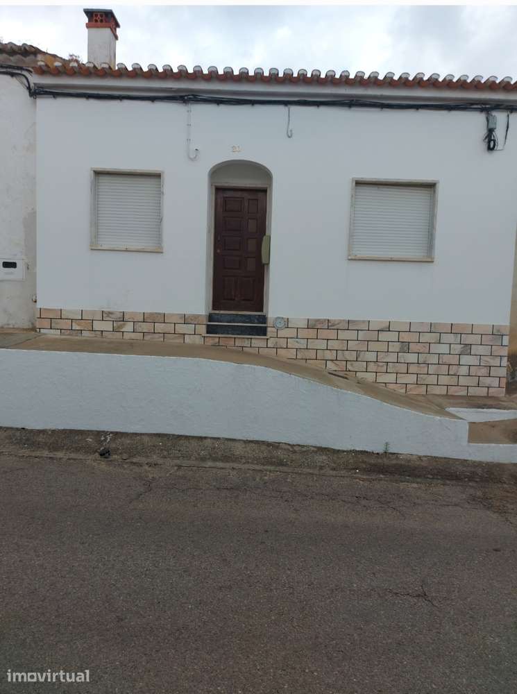 Moradia T3 em Selmes, €170.000