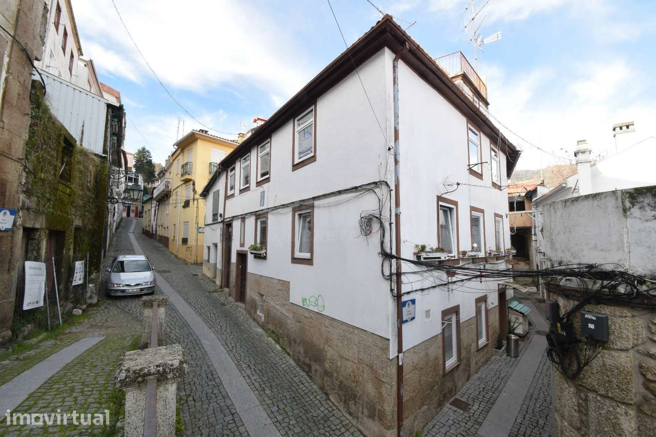 Investimento - Prédio c/ 5 Apartamentos - Centro da Covilhã - Rentabil - Grande imagem: 2/43