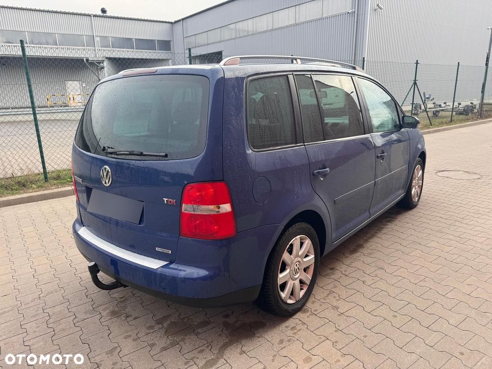 Volkswagen Touran - 7