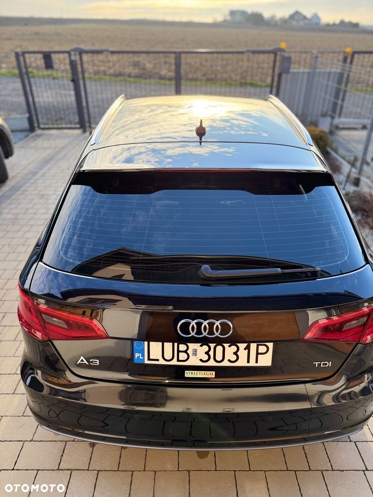 Audi A3 Sportback 1.6 TDI DPF S line Sportpaket - 7