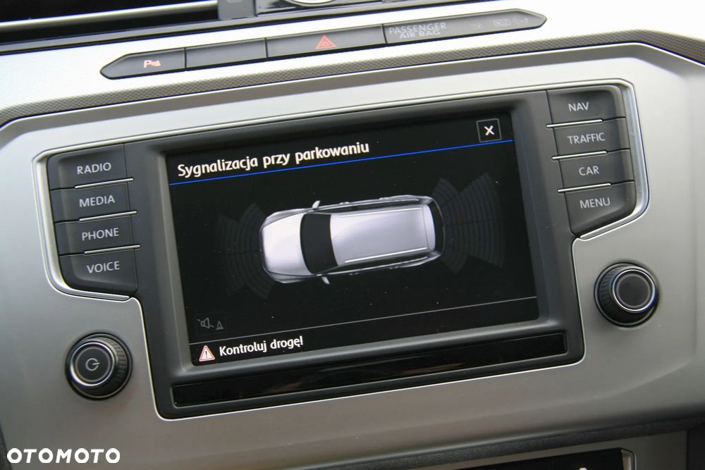 Volkswagen Passat 2.0 TDI BMT Comfortline - 32