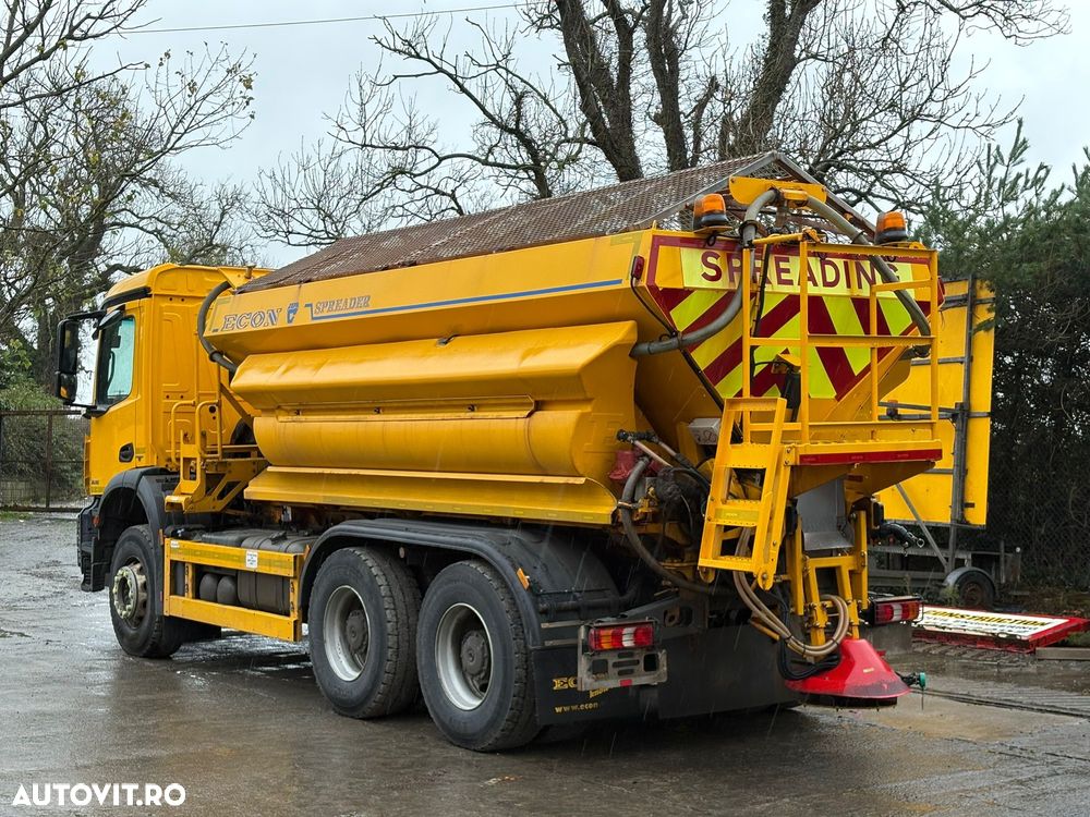 Mercedes-Benz arocs - 6