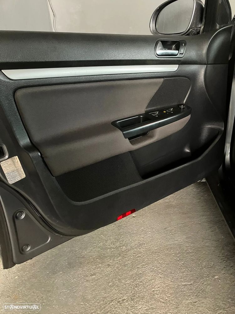 VW Golf Variant 1.6 TDi Confortline - 13