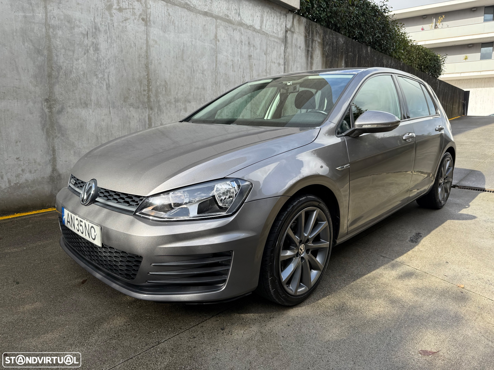 VW Golf 1.6 TDi Highline - 2