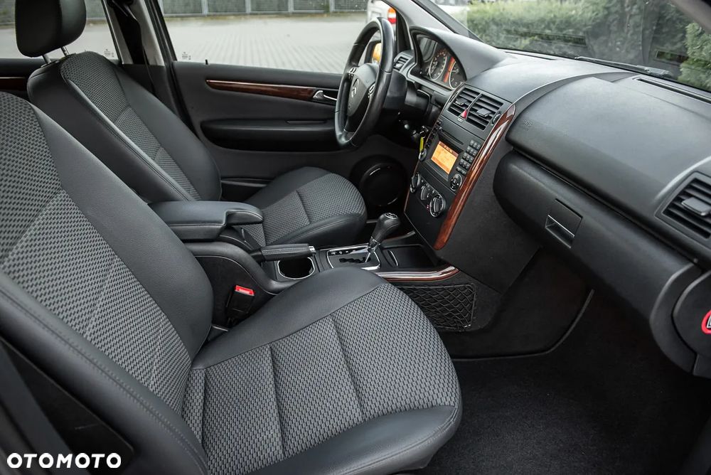 Mercedes-Benz Klasa A 180 CDI Autotronic Avantgarde DPF - 26