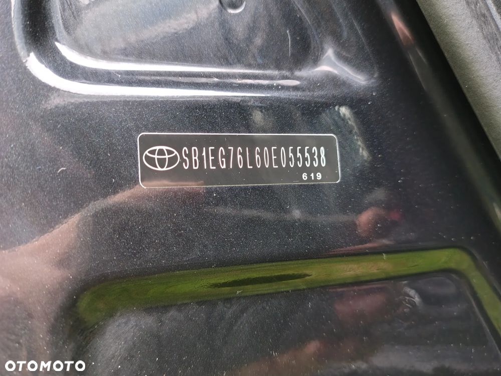 Toyota Avensis 1.8 Sol plus NAVI - 26