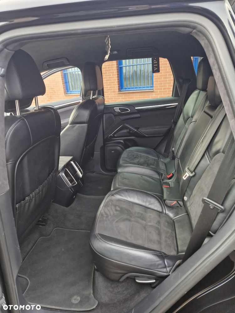 Porsche Cayenne - 5